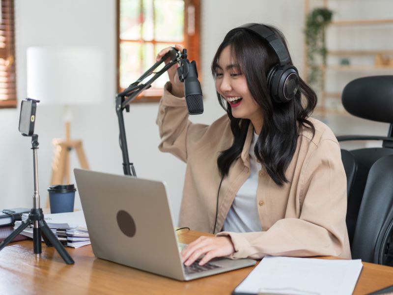 Podcast Marketing tiếp thị bằng âm thanh